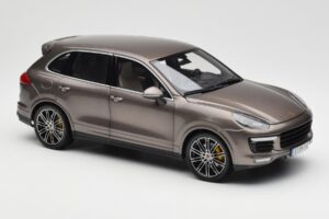 Porsche Cayenne E2 Turbo S Umbra Metaliks Minichamps 1:18 WAP0213020F Metāls — attēls 6 no 8