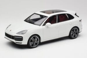 Porsche Cayenne 9YA Turbo Balts Metallic Minichamps 1:18 155042560 Metāls