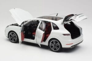 Porsche Cayenne 9YA Turbo Balts Metallic Minichamps 1:18 155042560 Metāls — attēls 5 no 8