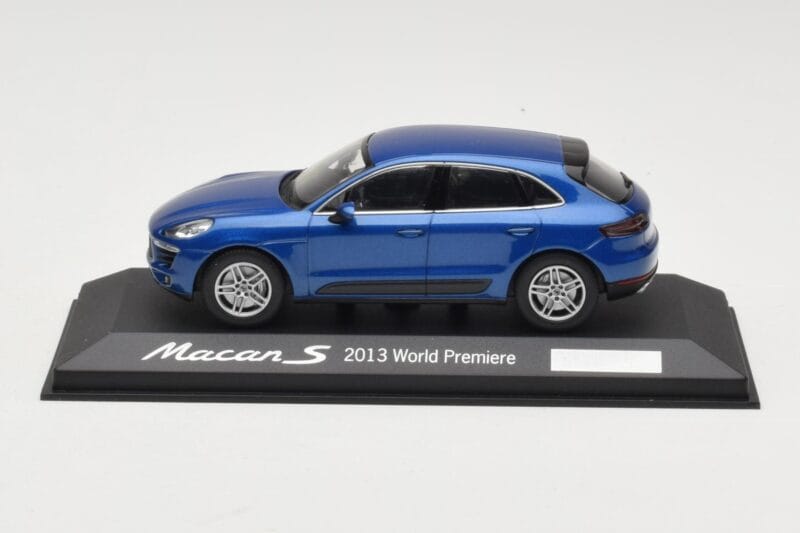Porsche Macan 95B S Zils World Premiere Minichamps 1:43 WAP0201550E Metāls