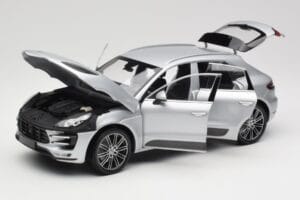 Porsche Macan Turbo 95B Sudrabs Minichamps 1:18 110062504 Metāls — attēls 2 no 8