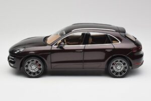 Porsche Macan 95B Turbo Mahagons Metaliks Minichamps 1:18 110062500 Metāls — attēls 4 no 8