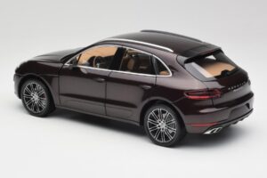 Porsche Macan 95B Turbo Mahagons Metaliks Minichamps 1:18 110062500 Metāls — attēls 7 no 8