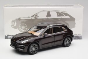 Porsche Macan 95B Turbo Mahagons Metaliks Minichamps 1:18 110062500 Metāls — attēls 8 no 8