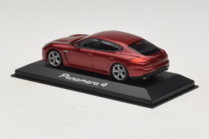 Porsche Panamera 970 4 Red Metallic Minichamps 1:43 WAP0201250E Metāls — attēls 3 no 5