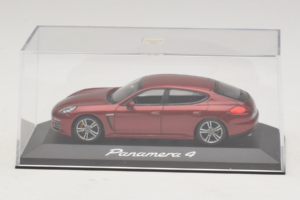 Porsche Panamera 970 4 Red Metallic Minichamps 1:43 WAP0201250E Metāls — attēls 4 no 5