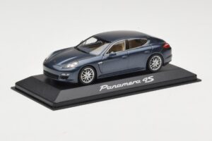Porsche Panamera 970 4 Zils Metallic Minichamps 1:43 400068220 Metāls — attēls 2 no 4