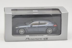 Porsche Panamera 970 4 Zils Metallic Minichamps 1:43 400068220 Metāls — attēls 4 no 4