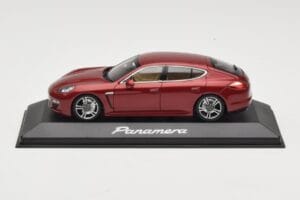 Porsche Panamera 970 Red Metallic Minichamps 1:43 WAP0200119 Metāls