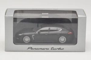 Porsche Panamera 970 Turbo Matt Black Minichamps 1:43 WAP0200270C Metāls — attēls 4 no 4