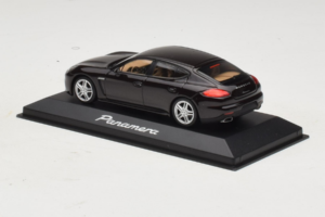 Porsche Panamera 970 Black Metallic Minichamps 1:43 WAP0203900E Metāls — attēls 3 no 5