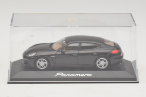 Porsche Panamera 970 Black Metallic Minichamps 1:43 WAP0203900E Metāls — attēls 4 no 5