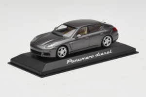 Porsche Panamera 970 Diesel Grey Metallic Minichamps 1:43 WAP0202300E Metāls — attēls 2 no 4