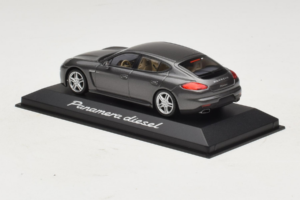 Porsche Panamera 970 Diesel Grey Metallic Minichamps 1:43 WAP0202300E Metāls — attēls 3 no 4