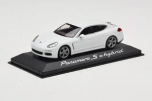 Porsche Panamera 970 S e-Hybrid Balts Minichamps 1:43 WAP0207200E Metāls — attēls 2 no 3