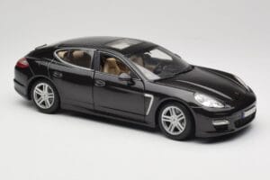 Porsche Panamera Turbo 970 Melns Maisto 1:18 36197 Metāls — attēls 6 no 8