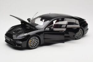 Porsche Panamera 971 Turbo S Melns Metallic Minichamps 1:18 113061076 Metāls — attēls 2 no 8
