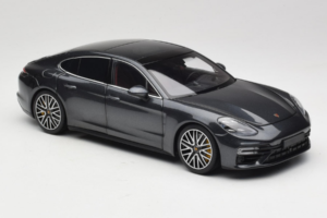 Porsche Panamera 971 Turbo S Grey Metallic Minichamps 1:18 113061073 Metāls — attēls 6 no 8