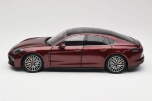 Porsche Panamera 971 Turbo S Sarkans Metallic Minichamps 1:18 113061077 Metāls — attēls 4 no 8