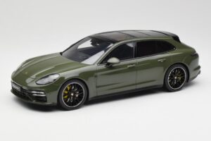 Porsche Panamera Turbo S 971 Sport Turismo Zaļš GT Spirit 1:18 GT447 Sveķi