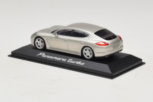 Porsche Panamera 970 Turbo Sudrabs Minichamps 1:43 WAP02000519 Metāls — attēls 3 no 5