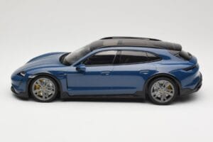 Porsche Taycan J1 Turbo S Cross Turismo Zils Minichamps 1:18 155069301 Metāls — attēls 3 no 6