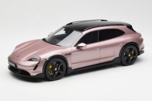 Porsche Taycan Turbo S Cross Turismo Metāliska Rozā GT Spirit 1:18 GT440 Sveķi