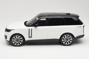 Land Rover Range Rover L460 P530 Autobiography Fuji White GT Spirit 1:18 GT533 Sveķi — attēls 3 no 6