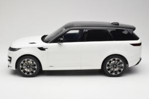 Range Rover Sport L461 P510e Fuji White GT Spirit 1:12 GT553 Sveķi — attēls 3 no 6