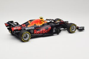 Red Bull Racing Honda RB16B #11 S. Perez Mexican GP 2021 Minichamps 1:18 110211911 Metāls — attēls 2 no 6