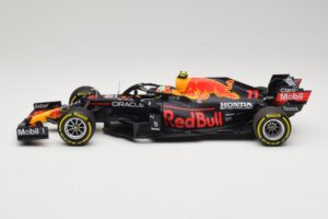 Red Bull Racing Honda RB16B #11 S. Perez Mexican GP 2021 Minichamps 1:18 110211911 Metāls — attēls 3 no 6