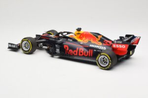 Red Bull Racing RB16 #33 M. Verstappen Winner 70th Anniversary GP 2020 Minichamps 1:18 110200533 Metāls — attēls 5 no 6