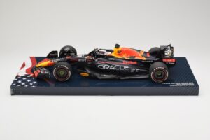 Red Bull Racing RB18 #1 M. Verstappen Winner Austin GP 2022 Minichamps 1:18 113222901 Metāls