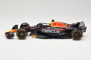 Red Bull Racing RB19 #1 M. Verstappen Winner Monaco GP 2023 Minichamps 1:18 110230701 Metāls — attēls 3 no 6
