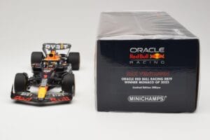 Red Bull Racing RB19 #1 M. Verstappen Winner Monaco GP 2023 Minichamps 1:18 110230701 Metāls — attēls 6 no 6