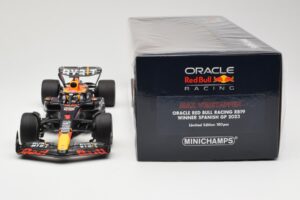 Red Bull Racing RB19 #1 M. Verstappen Winner Spanish GP 2023 Minichamps 1:18 110230801 Metāls — attēls 6 no 6
