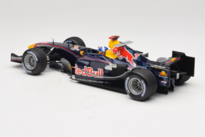 Red Bull RB1 Cosworth #14 D. Coulthard Red Bull Racing Showcar 2005 Minichamps 1:18 100050084 Metāls — attēls 5 no 7