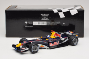 Red Bull RB1 Cosworth #14 D. Coulthard Red Bull Racing Showcar 2005 Minichamps 1:18 100050084 Metāls — attēls 6 no 7