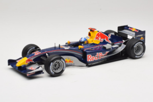 Red Bull RB1 Cosworth #14 D. Coulthard Red Bull Racing Showcar 2005 Minichamps 1:18 100050014 Metāls