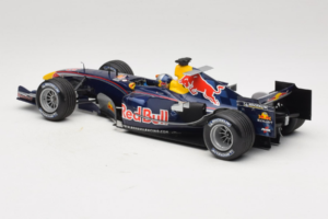 Red Bull RB1 Cosworth #15 C. Klien Red Bull Racing Showcar 2005 Minichamps 1:18 100050085 Metāls — attēls 5 no 7