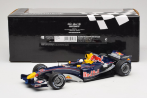 Red Bull RB1 Cosworth #15 C. Klien Red Bull Racing Showcar 2005 Minichamps 1:18 100050085 Metāls — attēls 6 no 7