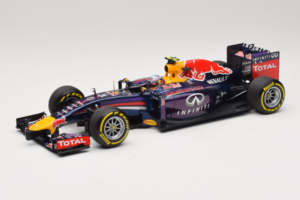 Red Bull RB10 Renault #3 D. Ricciardo Infiniti Red Bull Racing Showcar 2014 Minichamps 1:18 110140003 Metāls