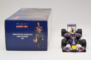 Red Bull RB10 Renault #3 D. Ricciardo Infiniti Red Bull Racing Showcar 2014 Minichamps 1:18 110140003 Metāls — attēls 6 no 6