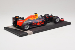 Red Bull RB12 Tag Heuer #3 D. Ricciardo Red Bull Racing 1st Pole Monaco Grand Prix 2016 Minichamps 1:18 117160103 Sveķi — attēls 3 no 7