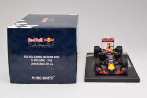 Red Bull RB12 Tag Heuer #3 D. Ricciardo Red Bull Racing Showcar 2016 Minichamps 1:18 117160003 Sveķi — attēls 6 no 7