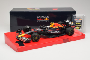 Red Bull RB18 #1 M. Verstappen Oracle Red Bull Racing Japanese Grand Prix Winner World Champion 2022 Minichamps 1:18 11322280 — attēls 7 no 7