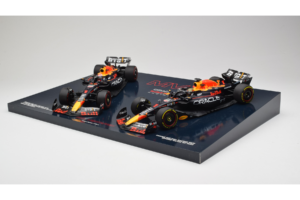 Red Bull RB19 Honda RBPT #1 M. Verstappen Oracle Red Bull Racing Qatar Grand Prix World Champion 2023 Minichamps 1:18 1122318 — attēls 2 no 6