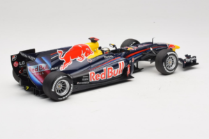 Red Bull RB6 Renault #5 S. Vettel Red Bull Racing Brazilian Grand Prix Winner 2010 Minichamps 1:18 110100205 Metāls — attēls 2 no 7
