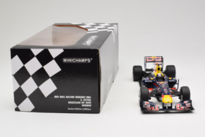 Red Bull RB6 Renault #5 S. Vettel Red Bull Racing Brazilian Grand Prix Winner 2010 Minichamps 1:18 110100205 Metāls — attēls 7 no 7