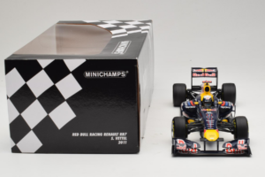 Red Bull RB7 Renault #1 S. Vettel Red Bull Racing World Champion 2011 Minichamps 1:18 110110001 Metāls — attēls 6 no 6